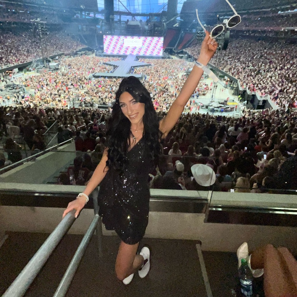 Meet your Posher, Maria